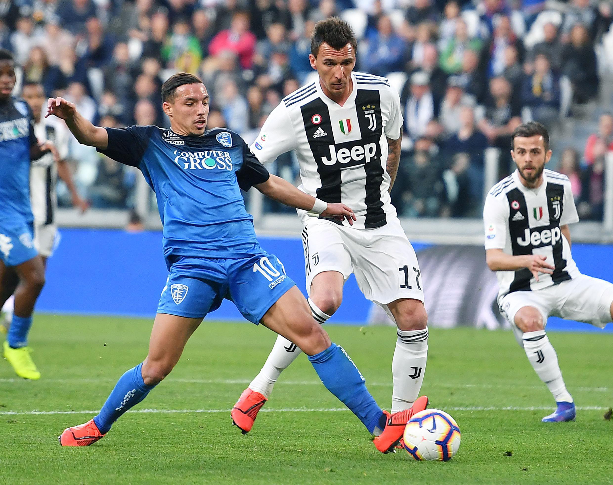 巴西女足大名单：洛蕾娜&卢安妮领衔，老将扎诺蒂回归（巴西女足公布新名单：洛蕾娜、卢安妮领衔，老将扎诺蒂重返国家队）