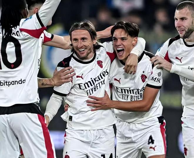 官方：柬埔寨归化原乌兹别克斯坦籍中场米尔扎耶夫（官方宣布：原乌兹别克斯坦籍中场米尔扎耶夫完成柬埔寨归化）