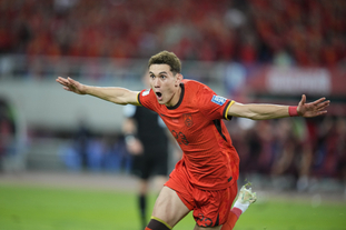 恩德里克能否证明自己？ 马卡报：皇马鲜有外租归来取得成功的前锋（恩德里克能否打破魔咒？马卡：皇马外租回归的前锋鲜有成功）