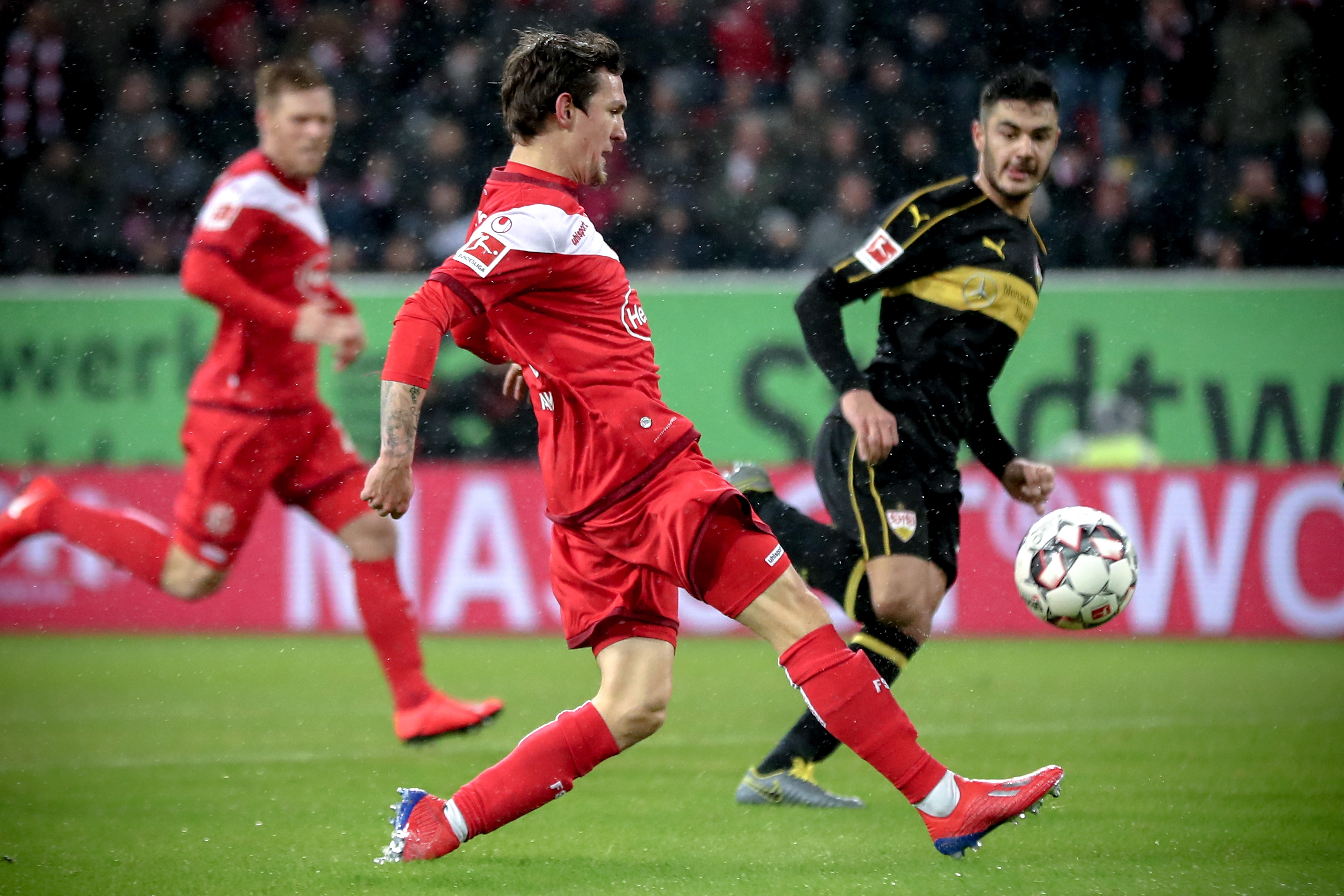 基恩谈阿诺德被嘘：红军球迷极力嘘一个本地孩子，还觉得很有风度（基恩评阿诺德遭嘘：红军球迷狠嘘本土小将却自称有风度）