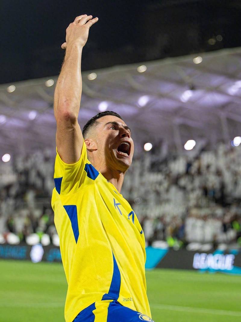 16岁103天，阿森纳小将萨蒙成为欧冠历史第6年轻参赛球员（年仅16岁103天，阿森纳小将萨蒙跻身欧冠史上第六年轻登场球员）