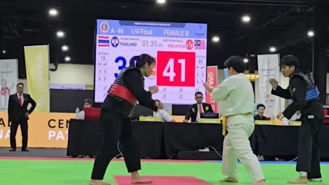 周末战巴萨！国王杯赛后一瘸一拐，安东尼：放心，有时间恢复（国王杯后跛行，安东尼称无大碍：周末战巴萨有时间恢复）