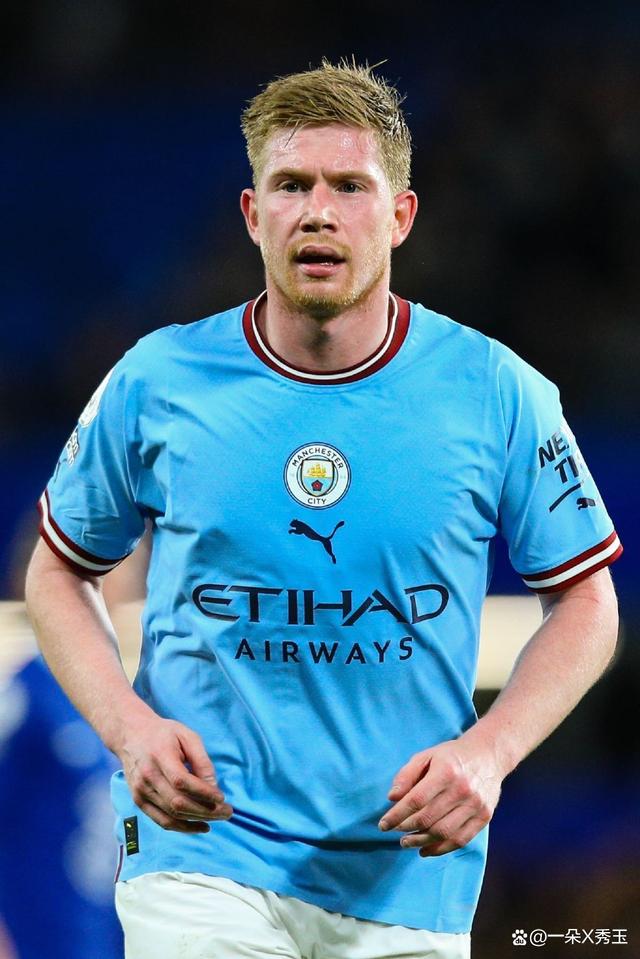 皇马官方：阿诺德左腿股四头肌股直肌损伤；据悉缺阵约两个月（皇马官宣：阿诺德左大腿股直肌受伤，预计伤停约两个月）