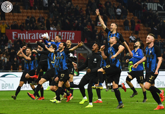 这场比赛打出了冠军气质（这场比赛尽显冠军风范）